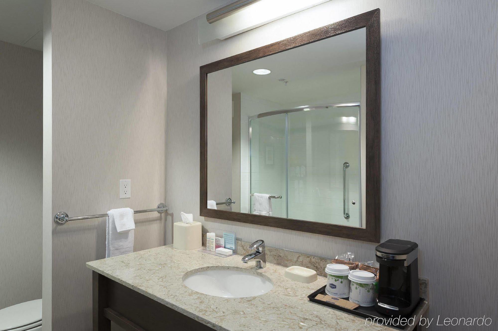 Hotel Hampton & Airdrie