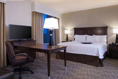 Hampton & Hotel 2*