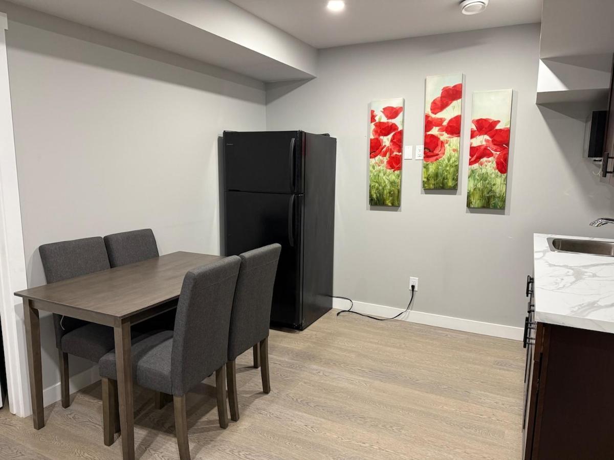 Beautiful 2 Bedrooms Basement Apartment Airdrie