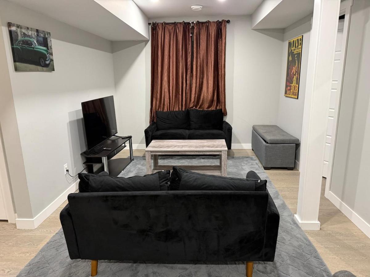 Beautiful 2 Bedrooms Basement