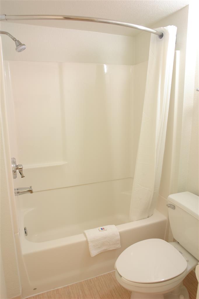 6 Hotel Airdrie