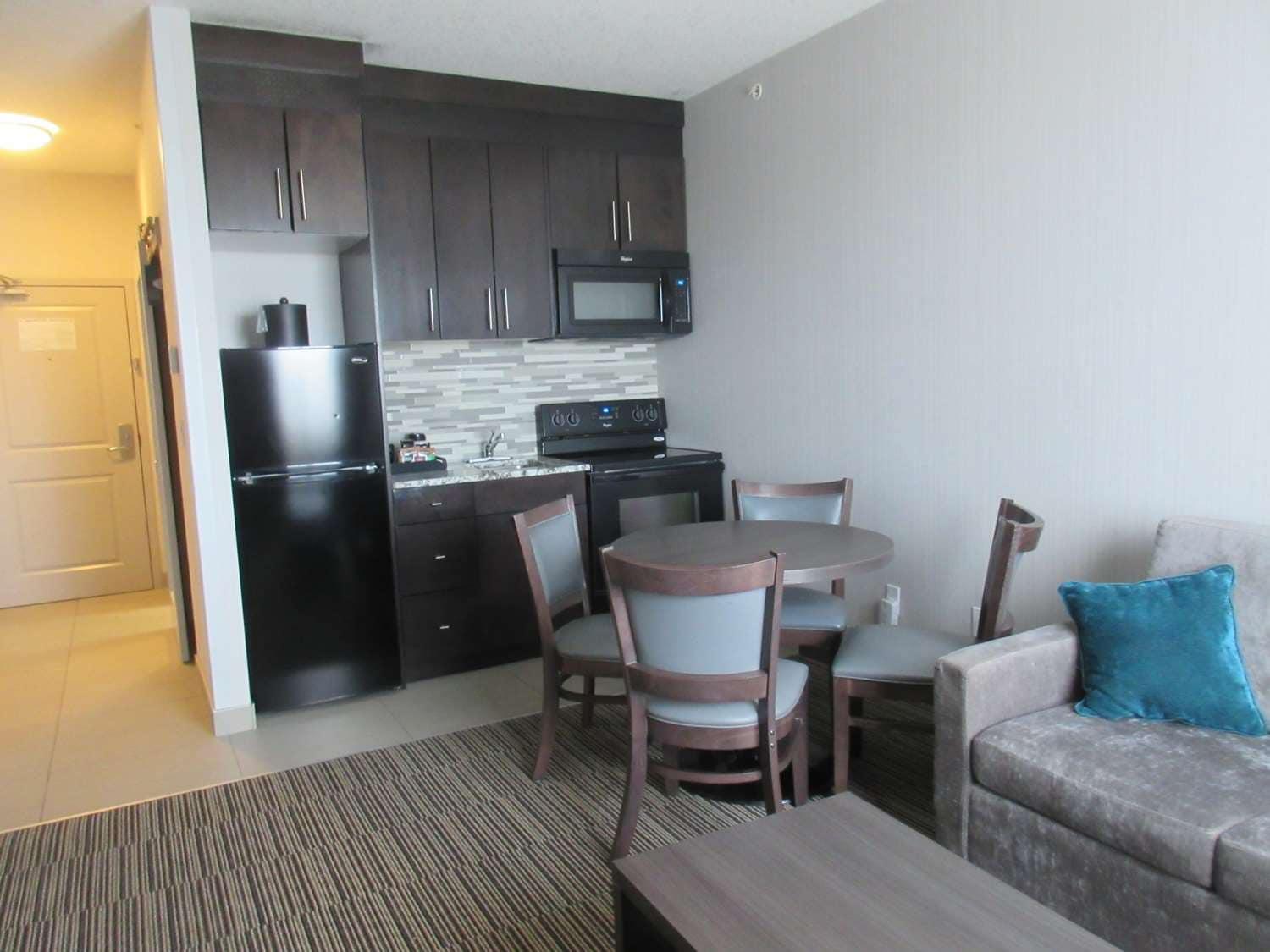 Western Gateway Airdrie