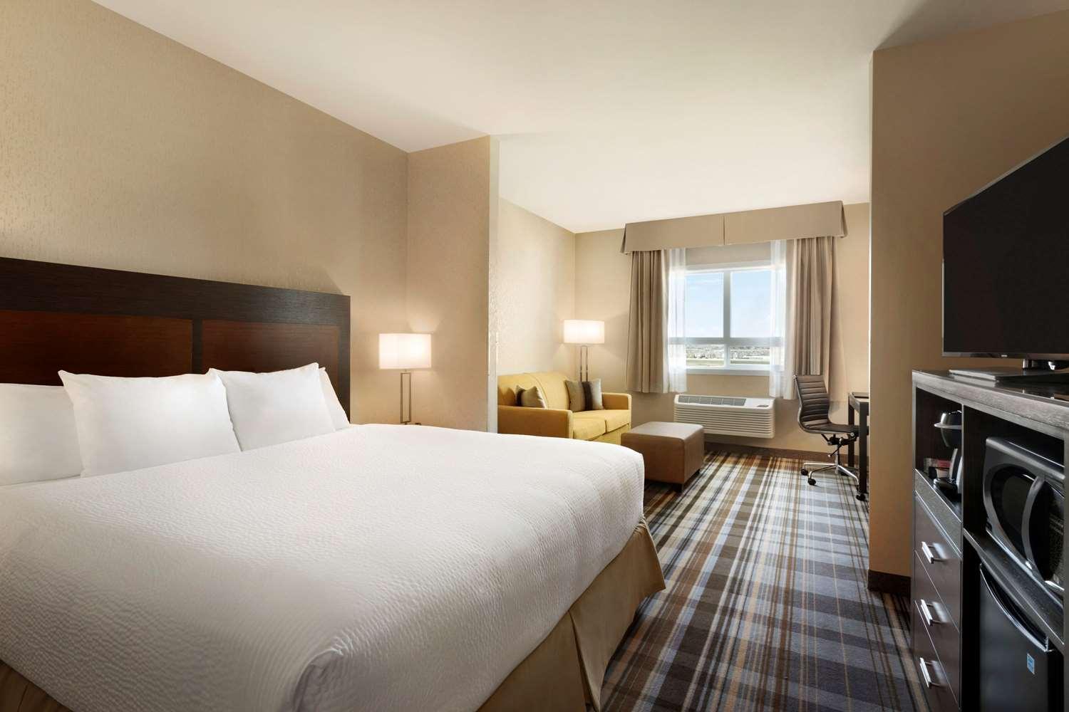 Fairfield & By Marriott 3*
