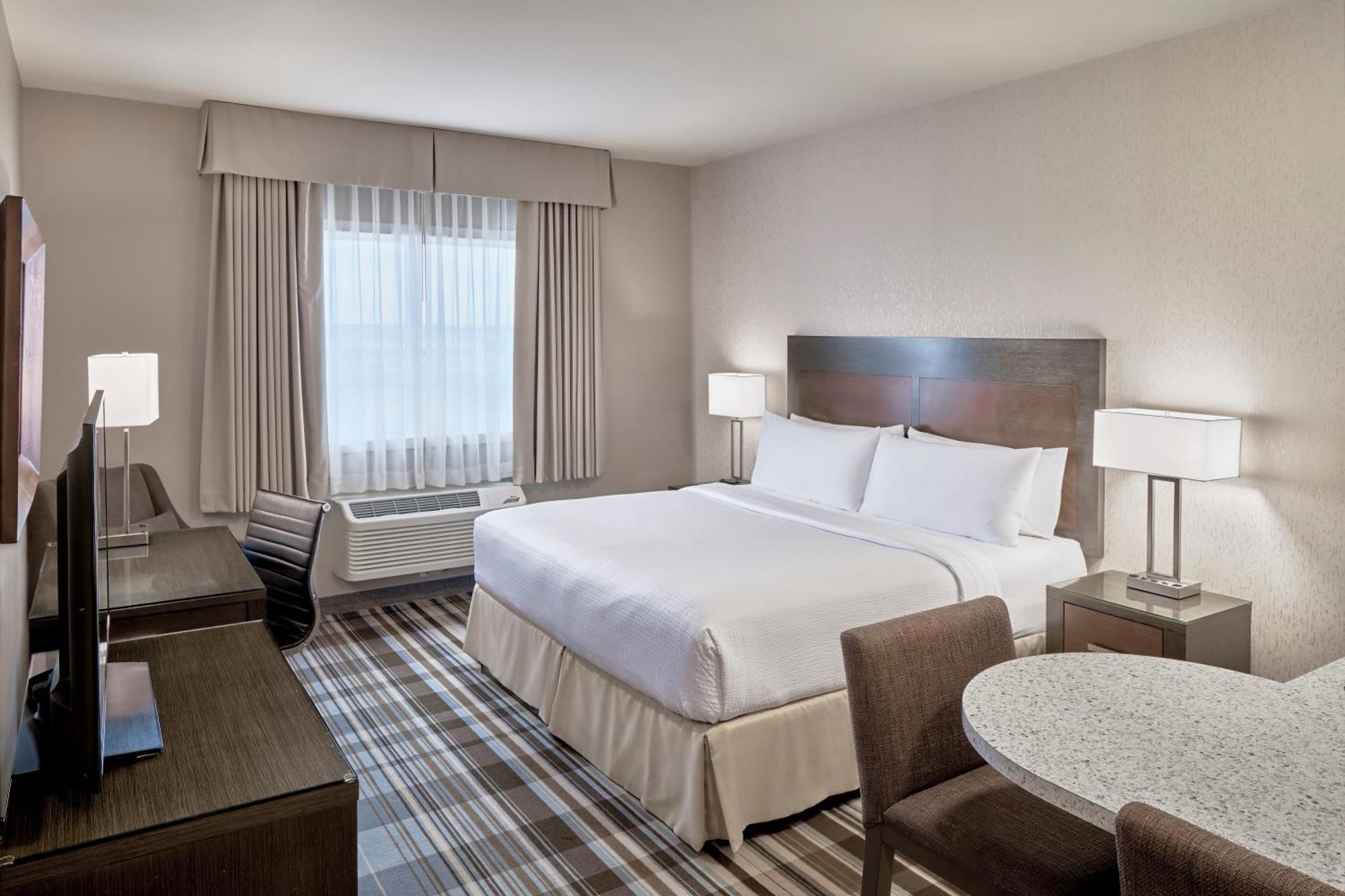 Hotel Fairfield & By Marriott 3*