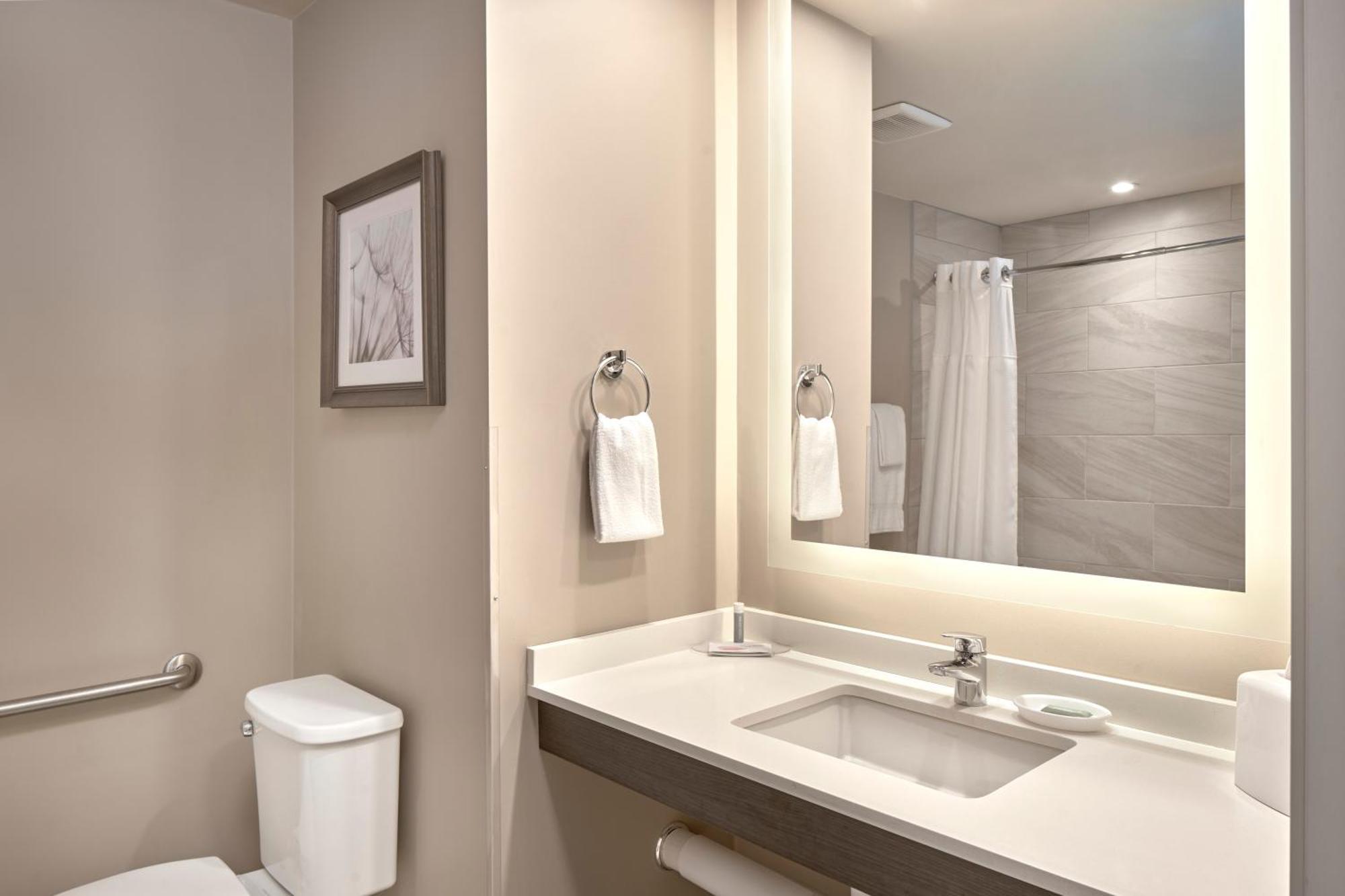 Hotel Fairfield & By Marriott 3*